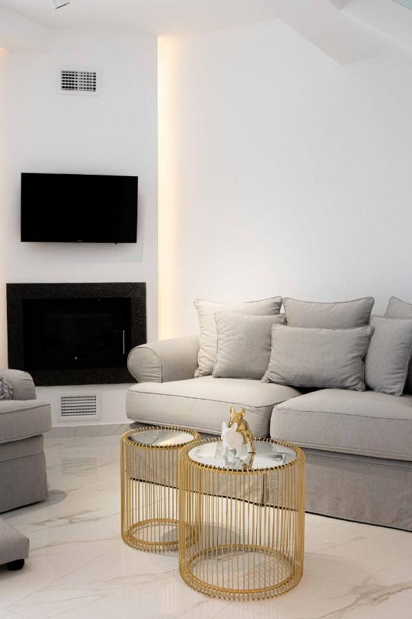 Dk Luxury Suite Néa Péramos Kültér fotó