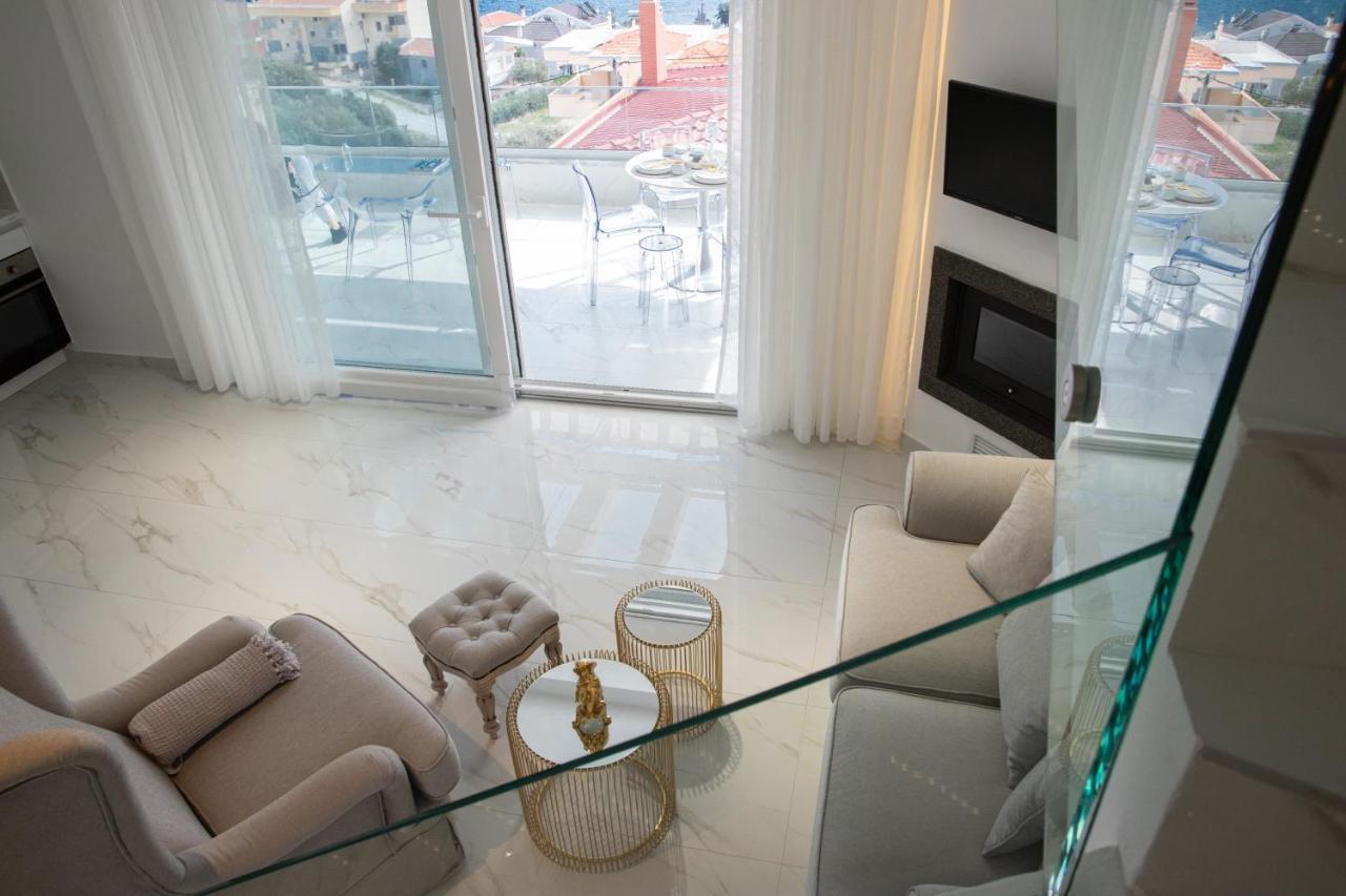 Dk Luxury Suite Néa Péramos Kültér fotó