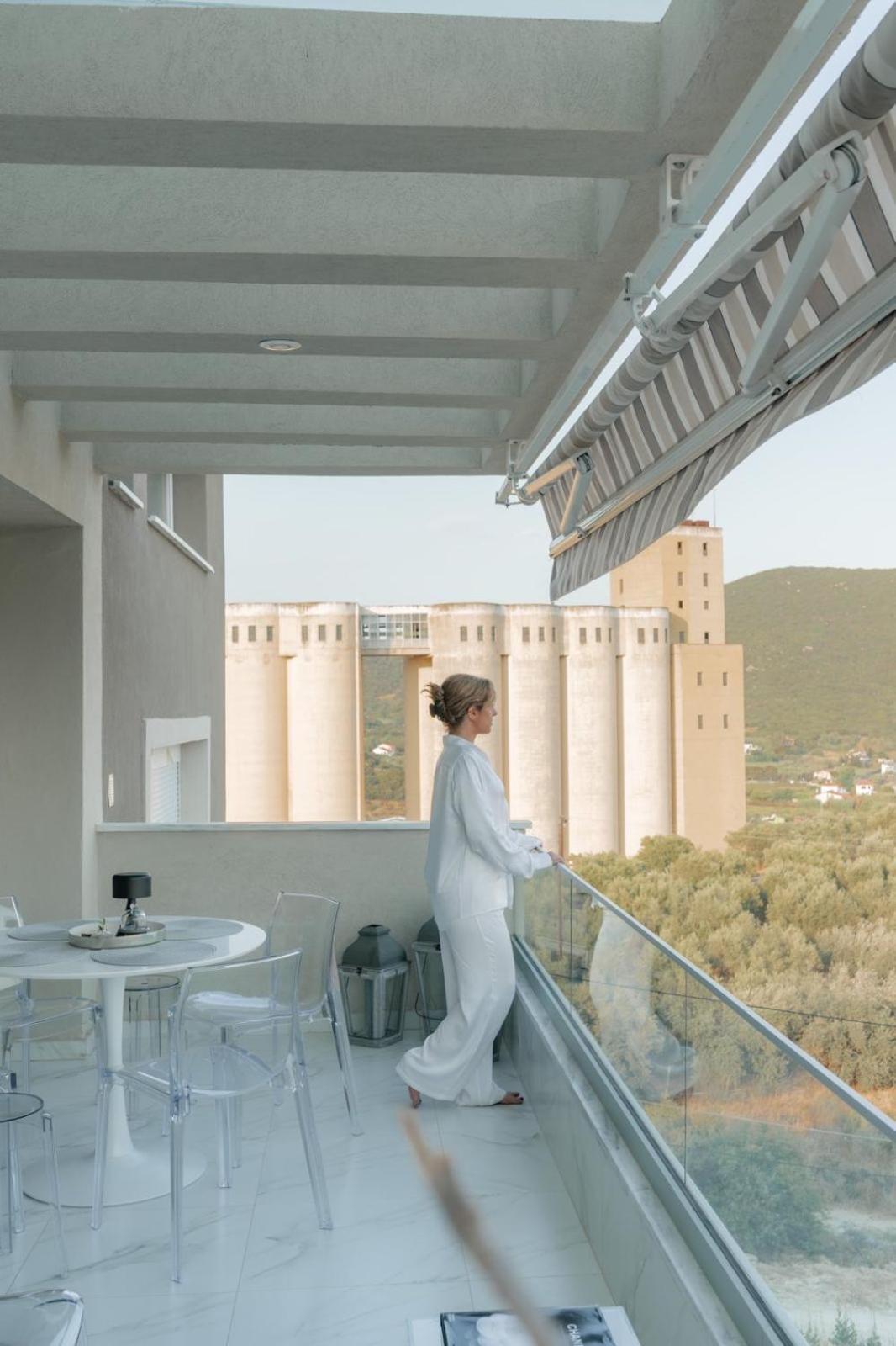 Dk Luxury Suite Néa Péramos Kültér fotó