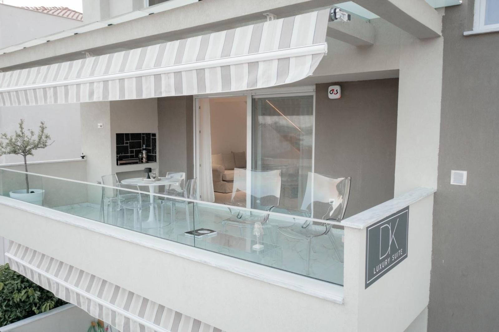 Dk Luxury Suite Néa Péramos Kültér fotó